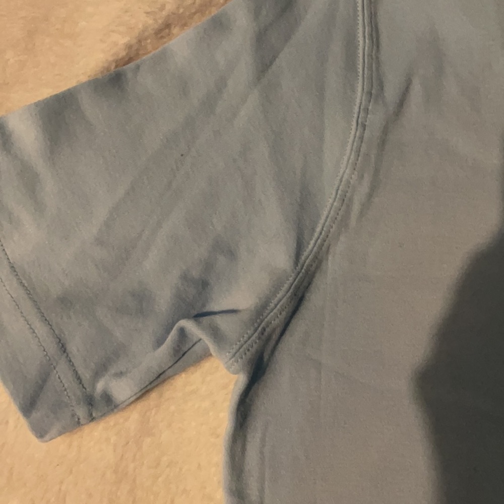Blue tee shirt. - Picture 3 of 3